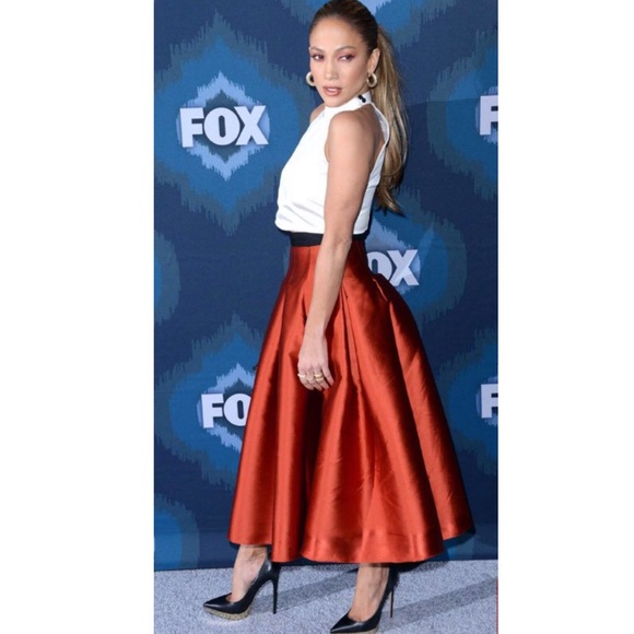 Sachin Babi red full pleated skirt as seen on JLO - Picture 2 of 8